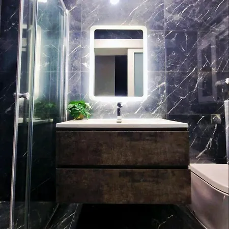 Daire Dioor Luxurious By Dahlia