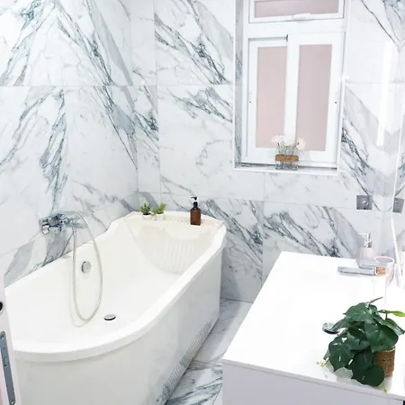 Dioor Luxurious By Dahlia Saint Julian's