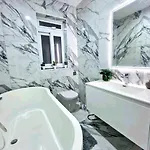 아파트 Dioor Luxurious By Dahlia Saint Julian's