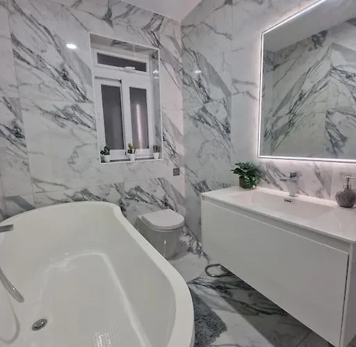 Dioor Luxurious By Dahlia San Ġiljan