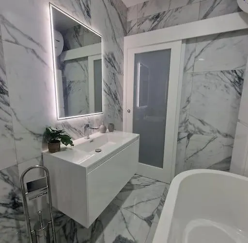 Apartment Dioor Luxurious By Dahlia San Ġiljan