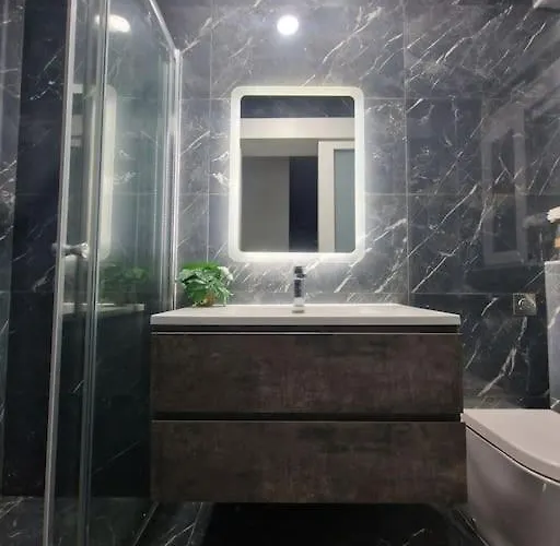 Dioor Luxurious By Dahlia Apartment *