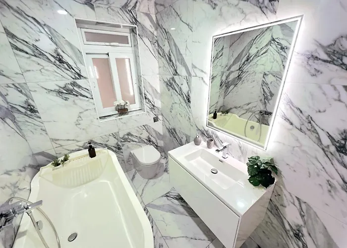 Dioor Luxurious By Dahlia