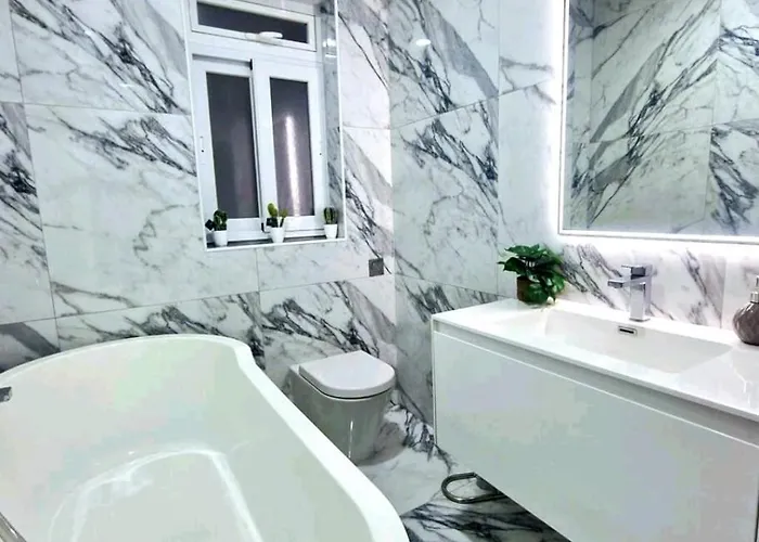 Apartment Dioor Luxurious By Dahlia San Ġiljan